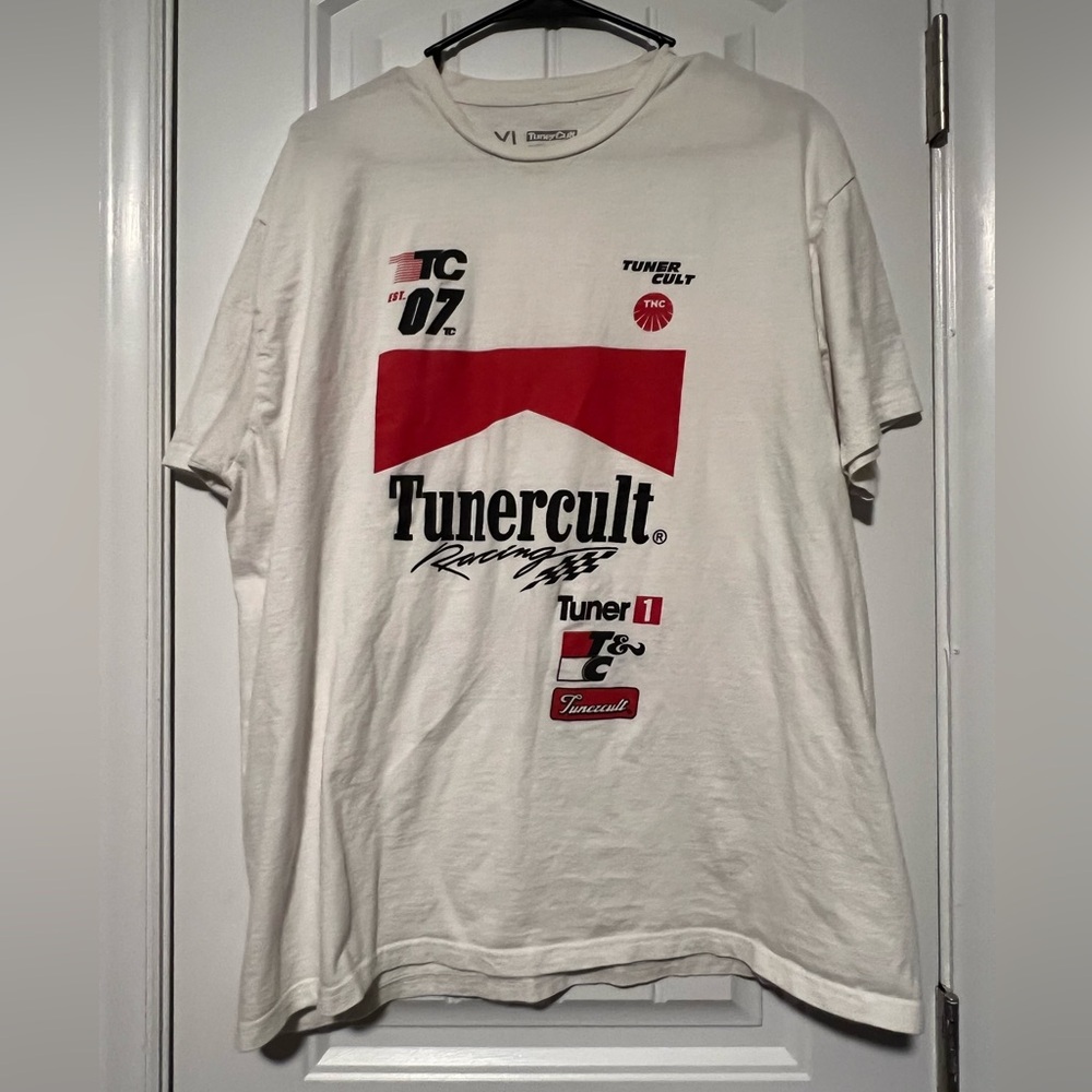 White and Red Graphic Men's T-Shirt